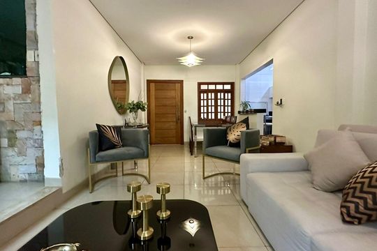 Sala  de casa à venda com 4 quartos, 446m² em Carlos Prates, Belo Horizonte