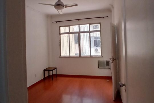 Suíte de apartamento para alugar com 4 quartos, 140m² em Icaraí, Niterói