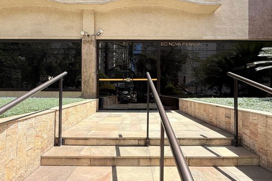 Fachada de apartamento para alugar com 3 quartos, 175m² em Centro, Guarujá