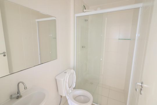 Banheiro Social de apartamento à venda com 3 quartos, 72m² em Conceicao, Osasco