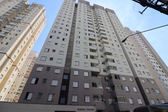 Fachada de apartamento à venda com 3 quartos, 72m² em Conceicao, Osasco