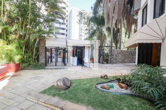 Área comum de apartamento para alugar com 3 quartos, 220m² em Vila Andrade, São Paulo
