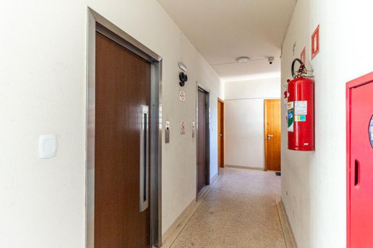 Elevadores de apartamento à venda com 3 quartos, 95m² em Vila Buarque, São Paulo