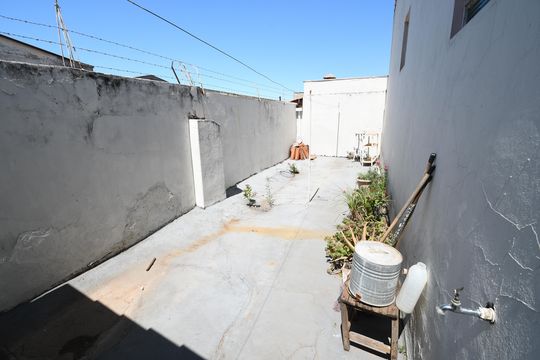 Quintal de casa à venda com 3 quartos, 250m² em Jardim Eulina, Campinas
