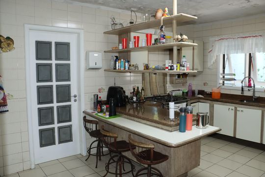 Cozinha de casa de condomínio para alugar com 6 quartos, 700m² em Granja Viana, Cotia