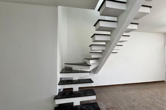 Sala de casa de condomínio à venda com 3 quartos, 88m² em Vargem Pequena, Rio de Janeiro
