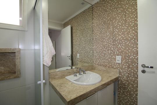Quarto 1 - Banheiro de apartamento à venda com 3 quartos, 123m² em Vila Pauliceia, São Paulo