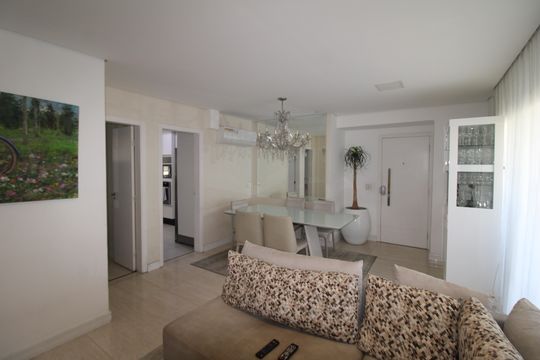 Sala de apartamento à venda com 3 quartos, 123m² em Vila Pauliceia, São Paulo