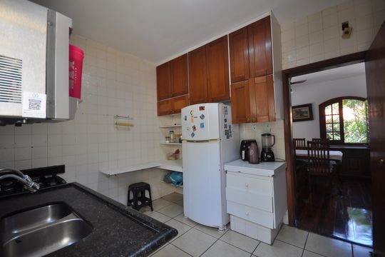 Cozinha de casa para alugar com 3 quartos, 999m² em Vila Albertina, São Paulo