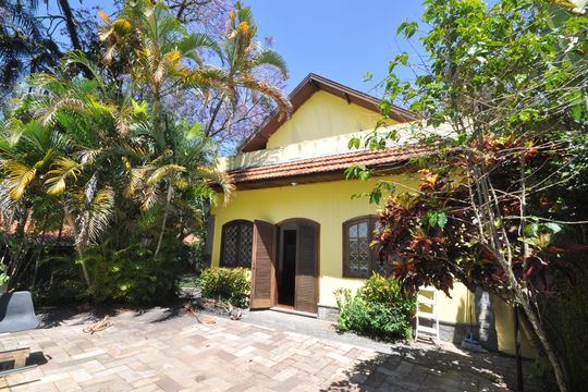 Quintal de casa para alugar com 3 quartos, 999m² em Vila Albertina, São Paulo