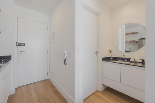 Cozinha de kitnet/studio para alugar com 1 quarto, 25m² em Cerqueira César, São Paulo