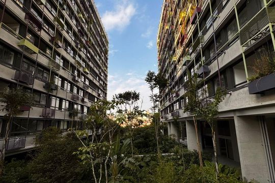 Fachada de casa à venda com 2 quartos, 106m² em Vila Ipojuca, São Paulo