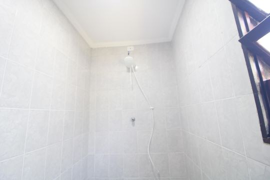 Casa para alugar com 1 quarto, 180m² em Interlagos, São Paulo
