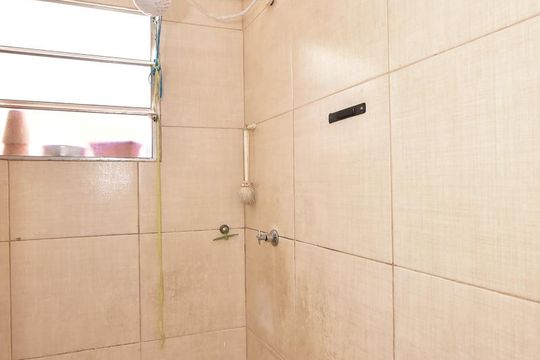 Banheiro de Serviço de casa à venda com 3 quartos, 86m² em Parque Monte Alegre, Taboão da Serra