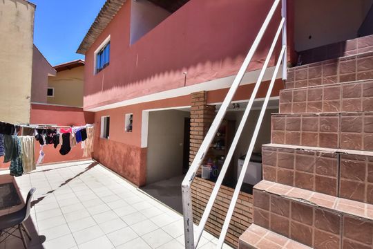 Quintal de casa à venda com 3 quartos, 86m² em Parque Monte Alegre, Taboão da Serra