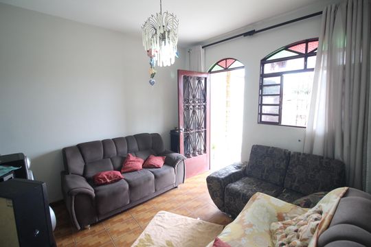Casa para alugar com 3 quartos, 377m² em Eldorado, Contagem
