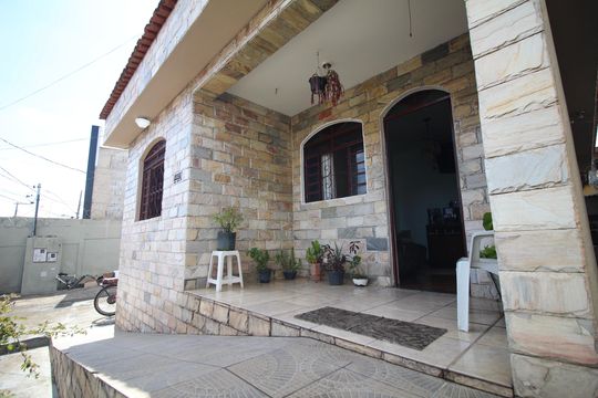 Casa para alugar com 3 quartos, 377m² em Eldorado, Contagem