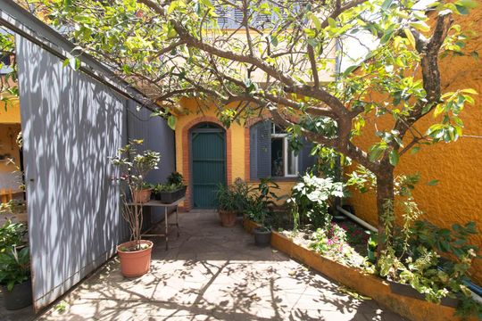 Quintal de casa à venda com 3 quartos, 300m² em Santa Tereza, Porto Alegre