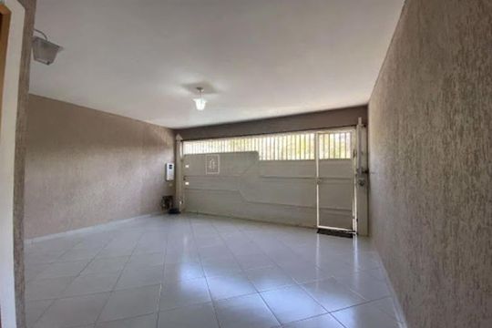Casa à venda com 3 quartos, 210m² em Parque Residencial Almerinda Chaves, Jundiaí
