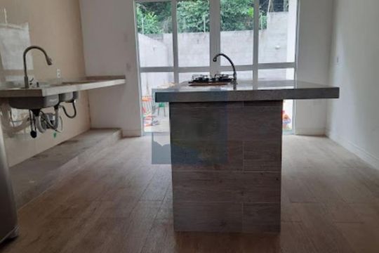 Casa à venda com 2 quartos, 132m² em Vilas de Jundiaí, Jundiaí