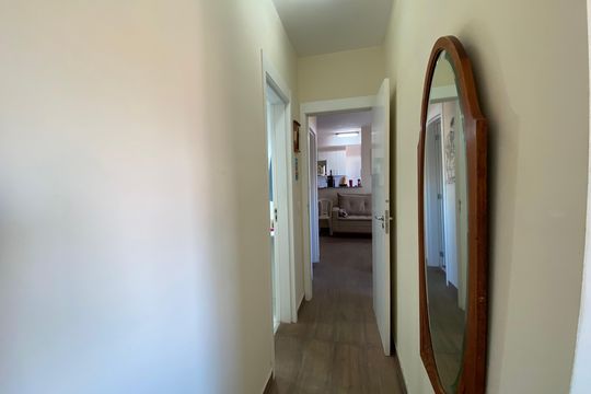 Corredor de apartamento para alugar com 2 quartos, 50m² em Quintino, Rio de Janeiro