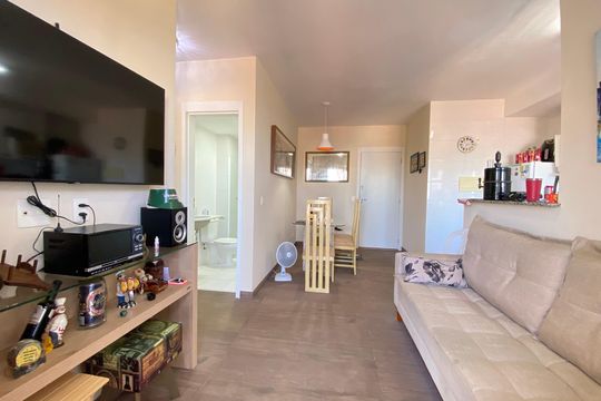 Sala de apartamento para alugar com 2 quartos, 50m² em Quintino, Rio de Janeiro