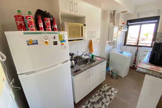 Cozinha de apartamento para alugar com 2 quartos, 50m² em Quintino, Rio de Janeiro