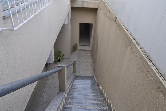 Escada de apartamento para alugar com 1 quarto, 35m² em Lins de Vasconcelos, Rio de Janeiro