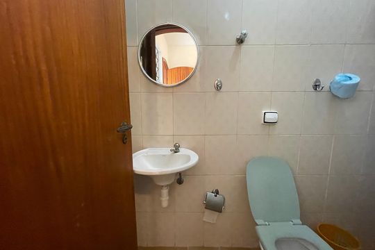Banheiro 4 de casa à venda com 4 quartos, 350m² em Jardim das Vertentes, São Paulo