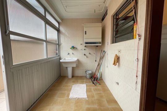 Área de Serviço de casa à venda com 4 quartos, 350m² em Jardim das Vertentes, São Paulo
