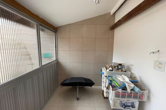 Deposito de casa à venda com 4 quartos, 350m² em Jardim das Vertentes, São Paulo