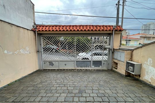 Garagem de casa à venda com 4 quartos, 350m² em Jardim das Vertentes, São Paulo