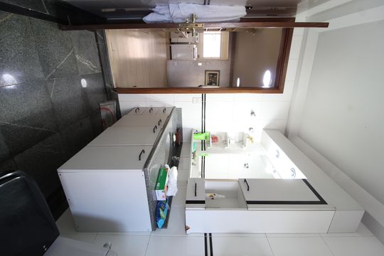Banheiro Social de apartamento à venda com 3 quartos, 187m² em Indianópolis, São Paulo