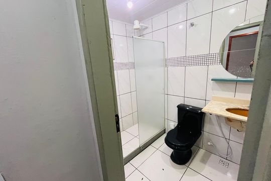 Banheiro Social de casa para alugar com 2 quartos, 63m² em Recreio dos Bandeirantes, Rio de Janeiro