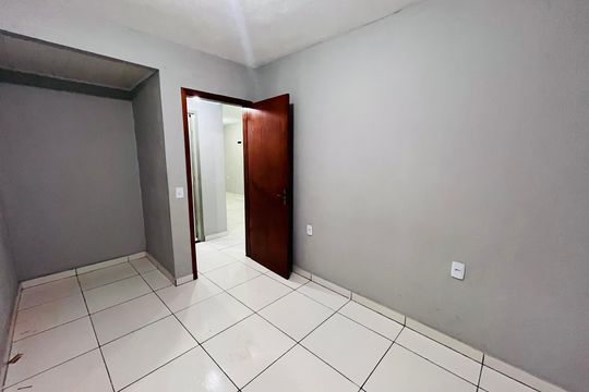 Quarto 2 de casa para alugar com 2 quartos, 63m² em Recreio dos Bandeirantes, Rio de Janeiro