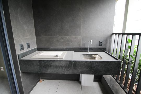 Varanda de apartamento à venda com 2 quartos, 80m² em Itaim Bibi, São Paulo