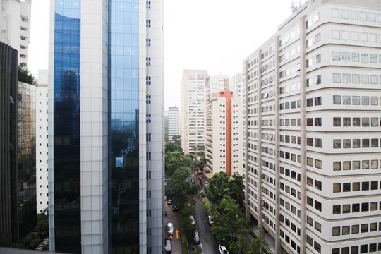 Vista de apartamento à venda com 2 quartos, 80m² em Itaim Bibi, São Paulo