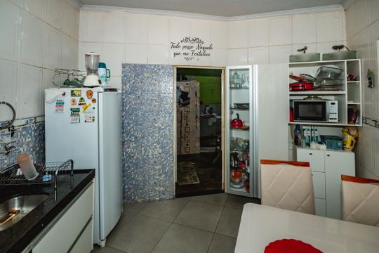 Casa à venda com 8 quartos, 420m² em Santa Mônica, Belo Horizonte