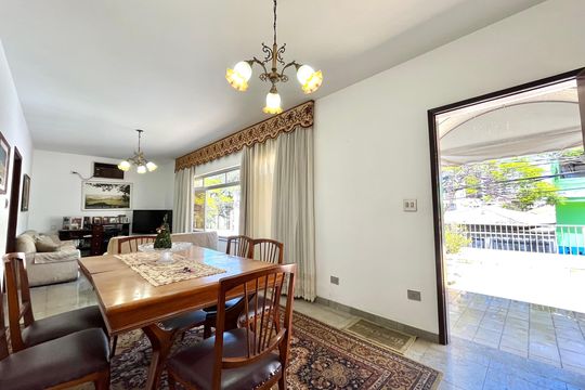 Casa para alugar com 3 quartos, 210m² em Vila da Saúde, São Paulo