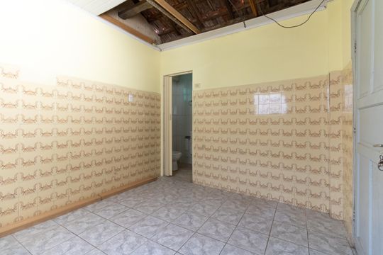 Cozinha da Casa 1 de casa à venda com 2 quartos, 200m² em Vila Caraguatá, São Paulo