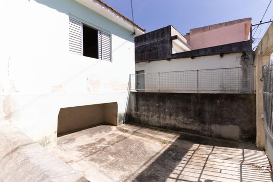 Garagem da Casa 1 de casa à venda com 2 quartos, 200m² em Vila Caraguatá, São Paulo