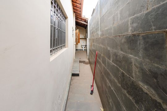 Área de serviço de casa à venda com 3 quartos, 105m² em Bonfim, Belo Horizonte