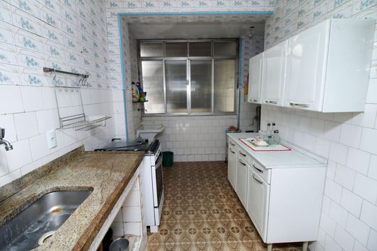 Cozinha de apartamento para alugar com 2 quartos, 70m² em Irajá, Rio de Janeiro