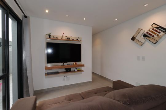 Sala de apartamento à venda com 2 quartos, 69m² em Jardim Ocara, Santo André