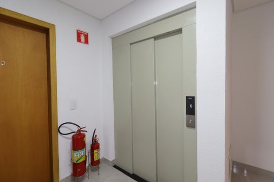Elevador de apartamento à venda com 2 quartos, 69m² em Jardim Ocara, Santo André
