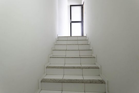 Escada de apartamento à venda com 2 quartos, 105m² em Cabral, Contagem