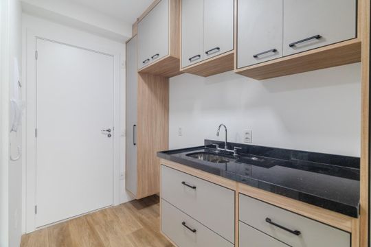 Cozinha de kitnet/studio para alugar com 1 quarto, 25m² em Perdizes, São Paulo