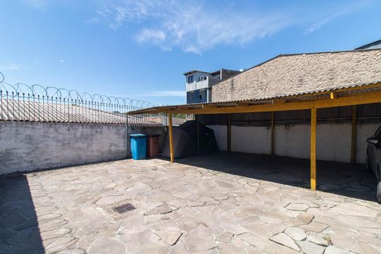 Garagem de apartamento à venda com 1 quarto, 45m² em Vila Joao Pessoa, Porto Alegre