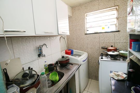 Cozinha de apartamento à venda com 2 quartos, 36m² em Penha Circular, Rio de Janeiro