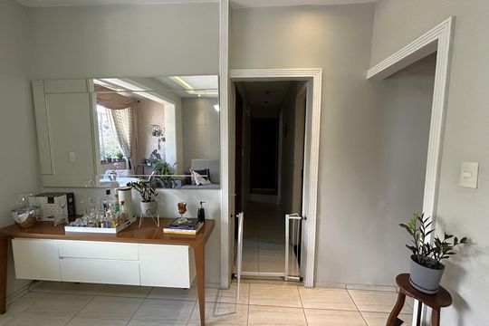 Corredor de apartamento à venda com 3 quartos, 82m² em Água Santa, Rio de Janeiro